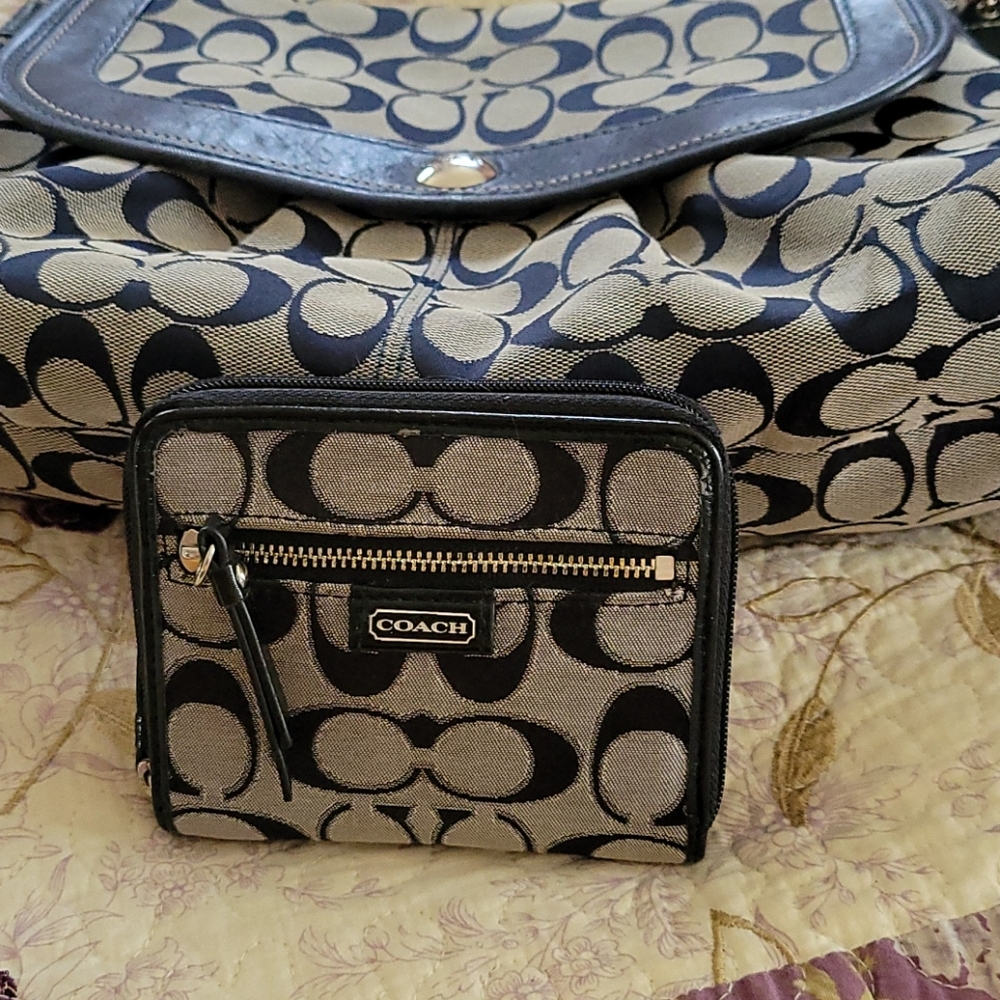 Coach purse and matching wallet